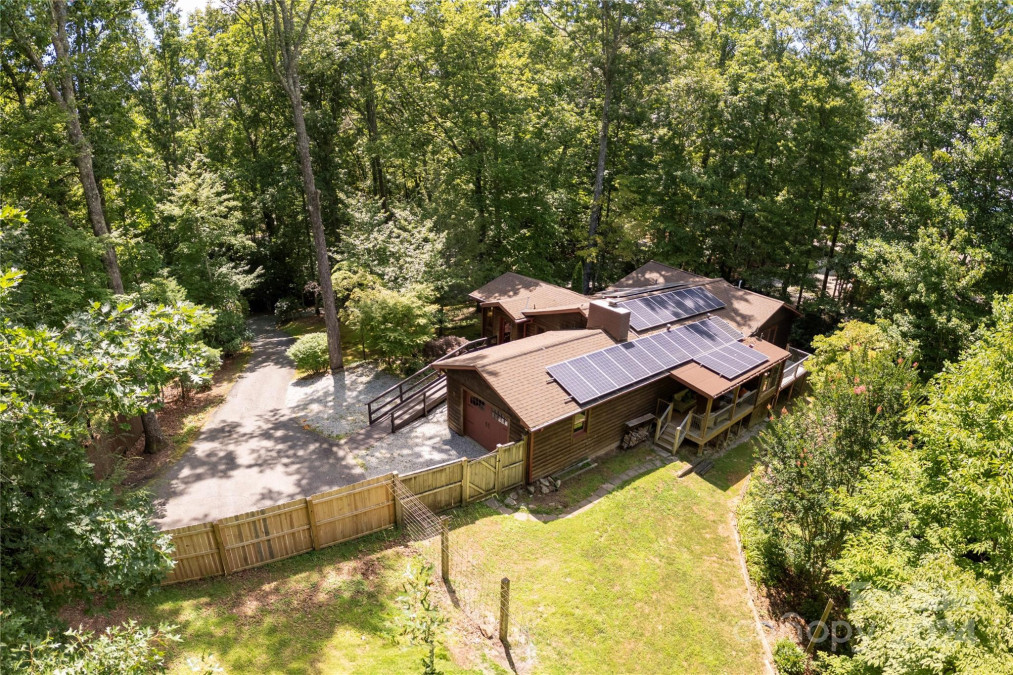 64 Scarlett Dr Pisgah Forest, NC 28768