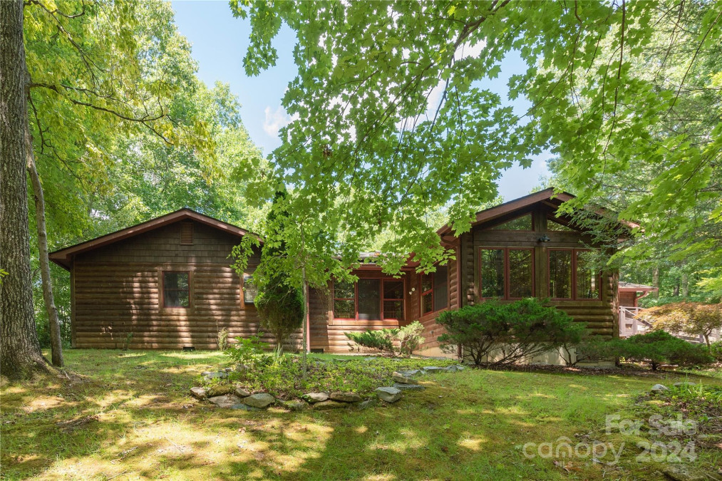 64 Scarlett Dr Pisgah Forest, NC 28768