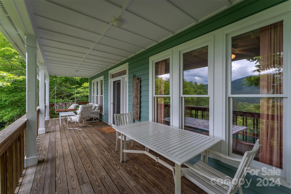 189 Hilltop Rd Black Mountain, NC 28711