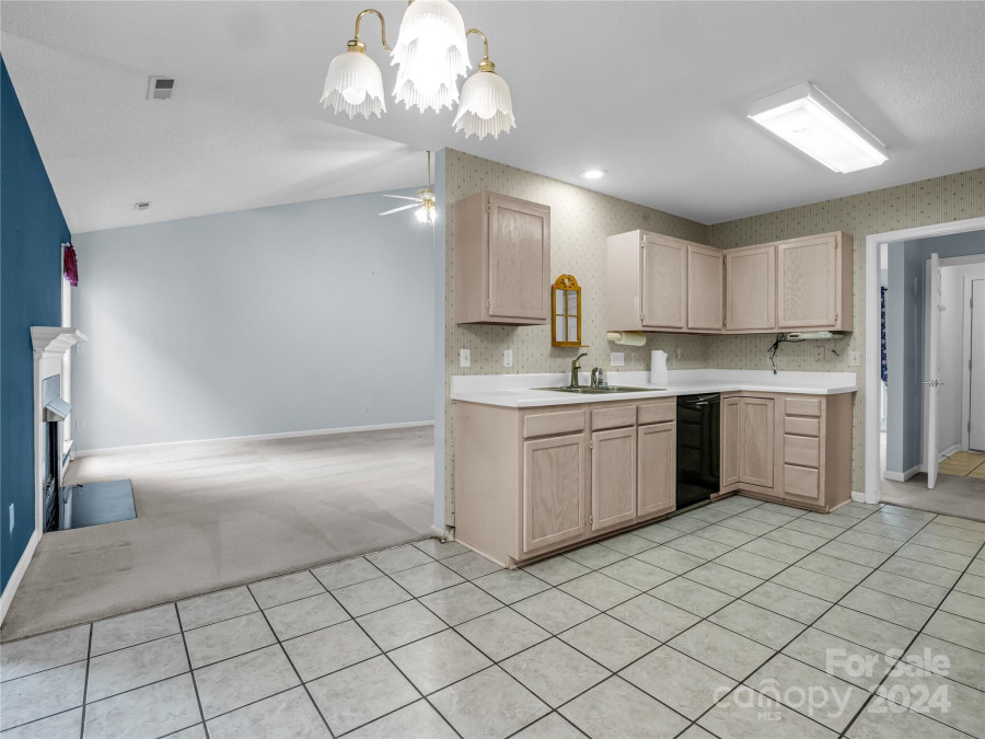 13 Sand Pebble Ct Fletcher, NC 28732