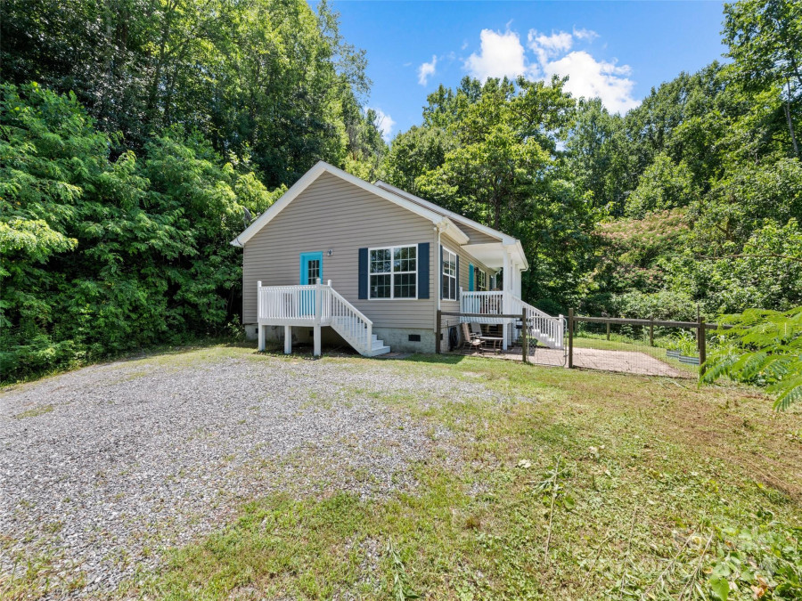 138 Elm St Sylva, NC 28779