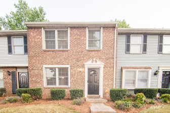 9464 Lexington Cir Charlotte, NC 28213