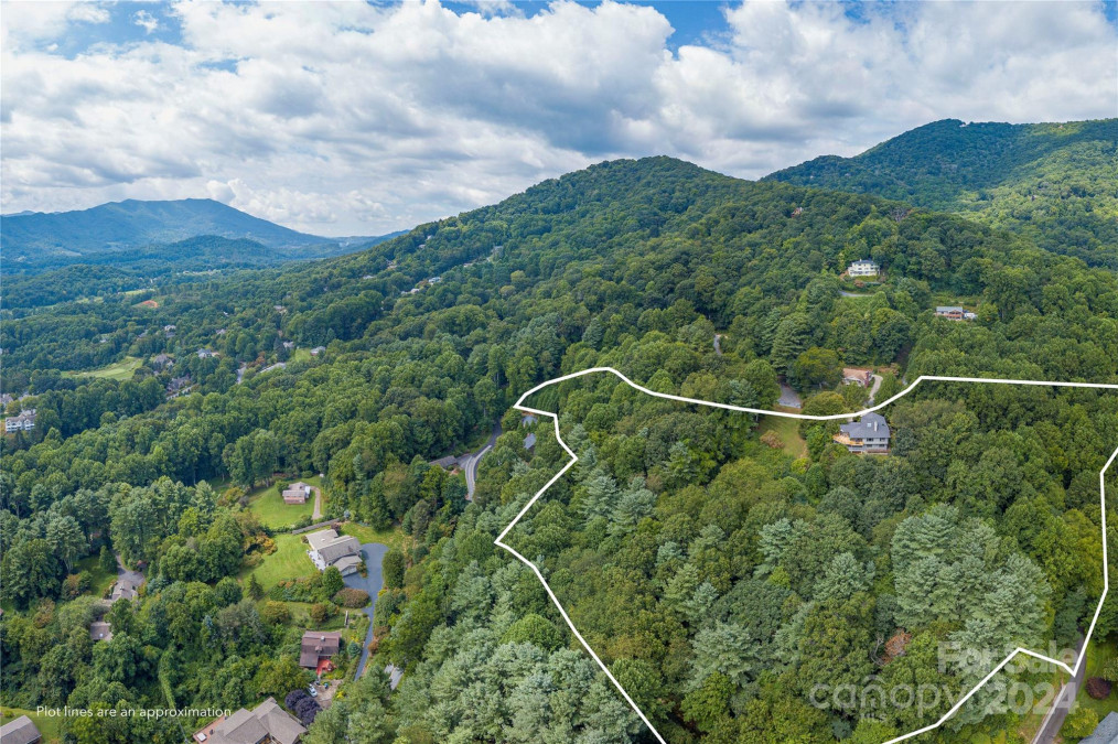 931 Scenic Cir Waynesville, NC 28786