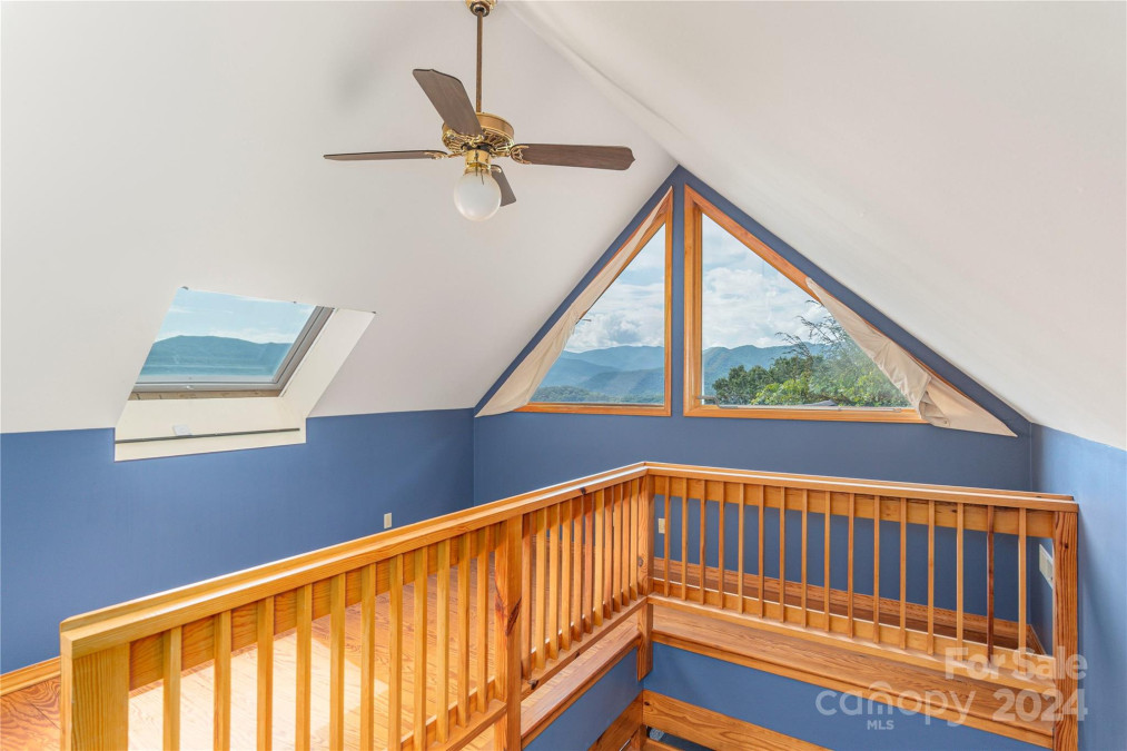 931 Scenic Cir Waynesville, NC 28786