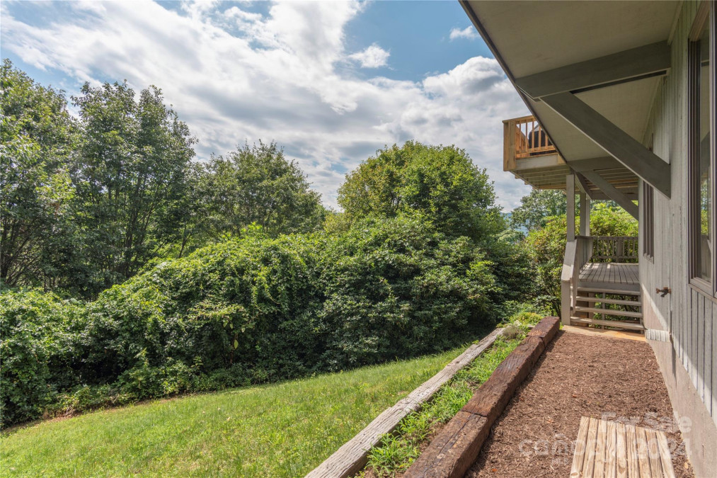 931 Scenic Cir Waynesville, NC 28786