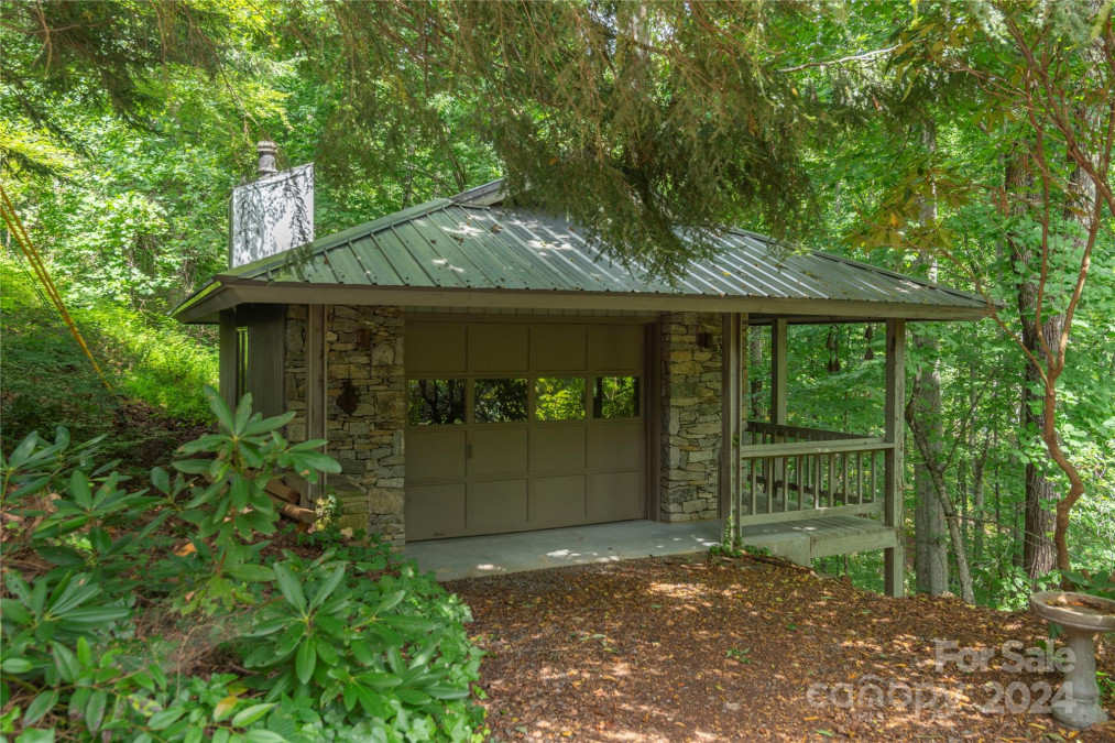 931 Scenic Cir Waynesville, NC 28786