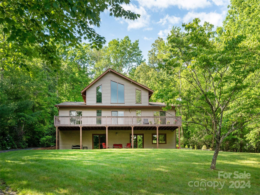 129 Adventure Trl Mills River, NC 28759