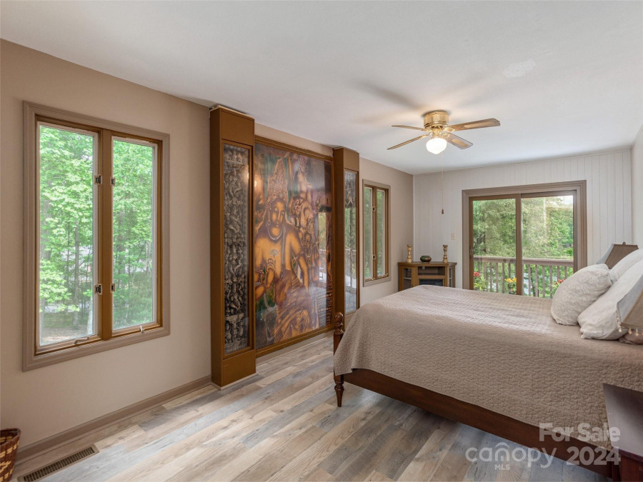 129 Adventure Trl Mills River, NC 28759