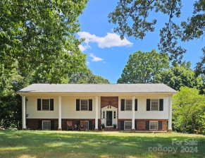 4893 Swinging Bridge Rd Conover, NC 28613