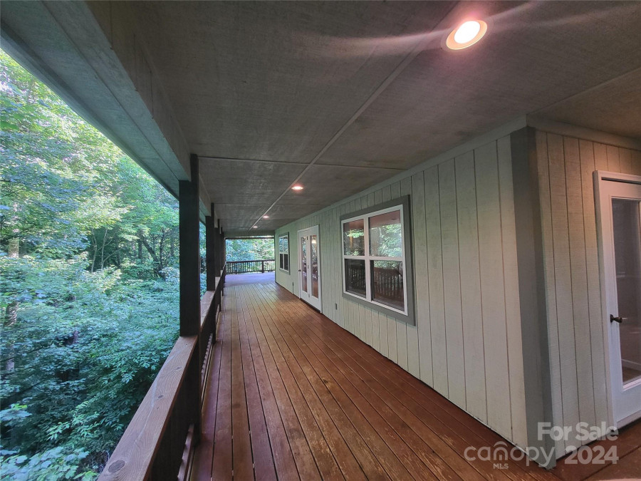 73 Hiking Trail Dr Burnsville, NC 28714