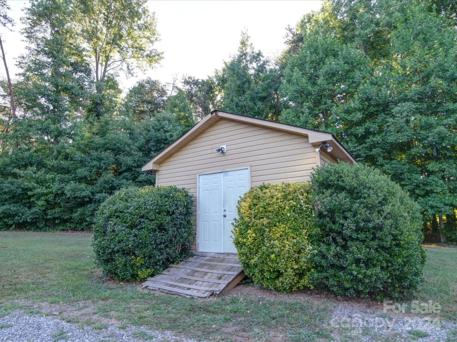 168 Marlow Woods Ln Statesville, NC 28625