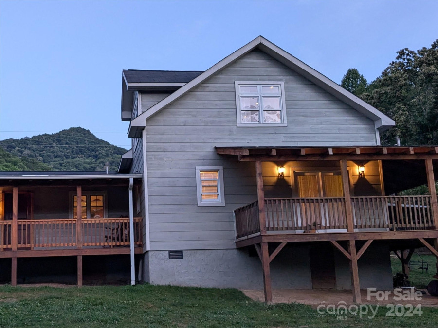 24 King Rd Waynesville, NC 28786