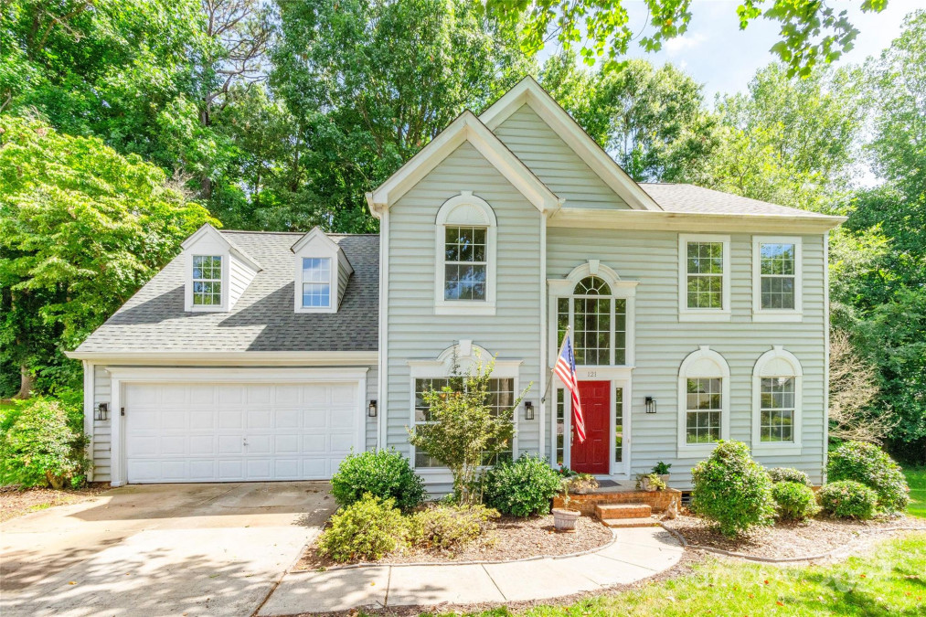 121 Lyman Oak Ct Fort Mill, SC 29715