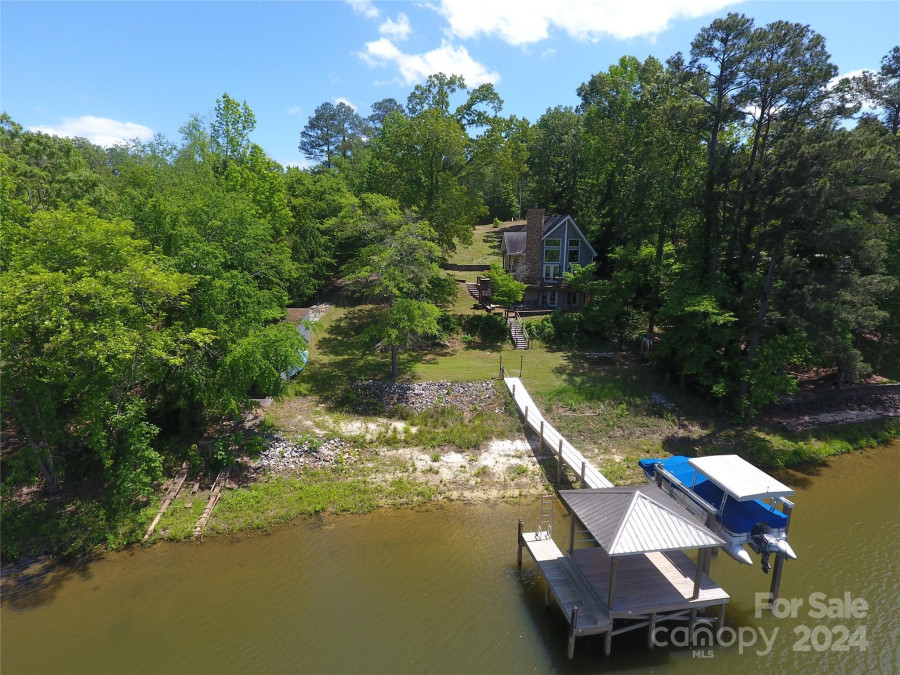 477 Kingfisher Dr Ridgeway, SC 29130