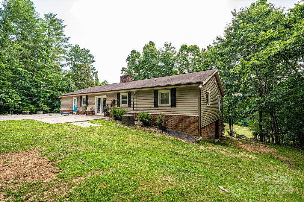 406 Georgetown Rd Lenoir, NC 28645