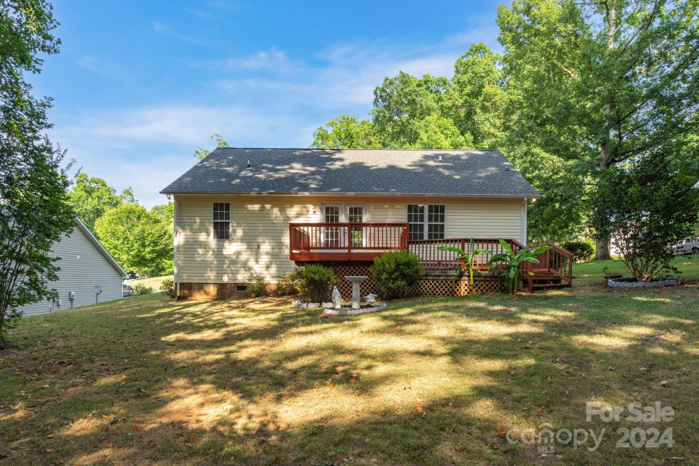 1934 Lake Run Dr Statesville, NC 28625