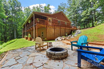 382 Barefoot Cv Burnsville, NC 28714