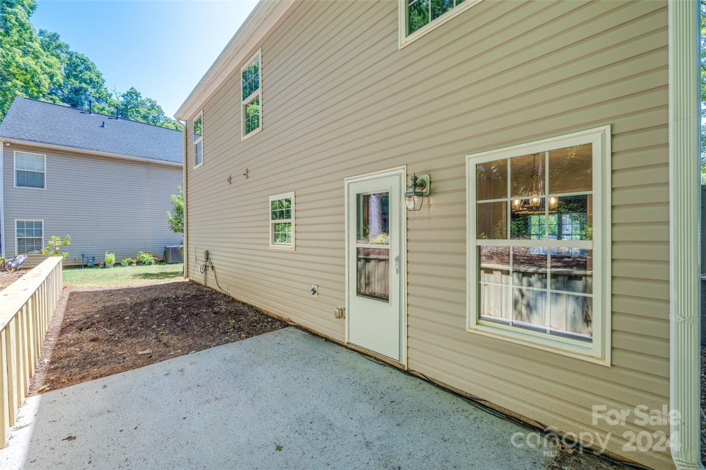 1417 Swaying Branch Ln Clover, SC 29710