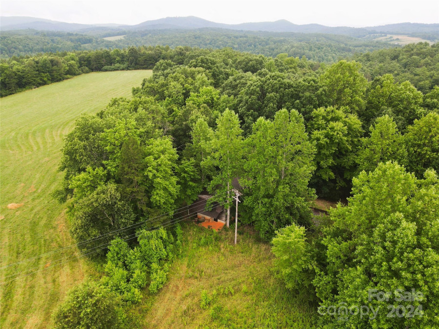 4967 Rhoney Rd Connelly Springs, NC 28612