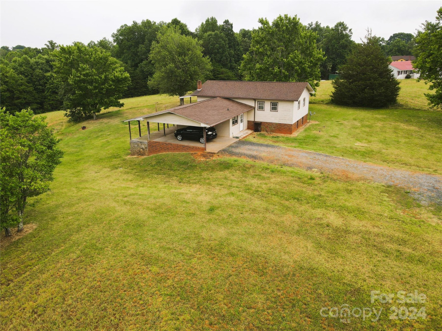 4967 Rhoney Rd Connelly Springs, NC 28612