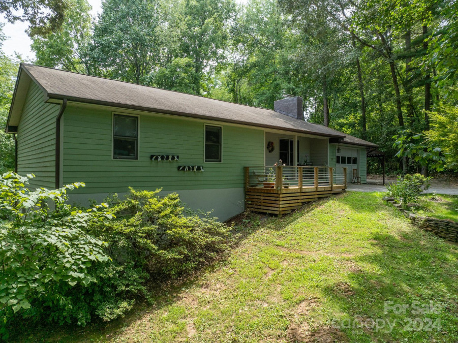 36 Brentwood Dr Asheville, NC 28806