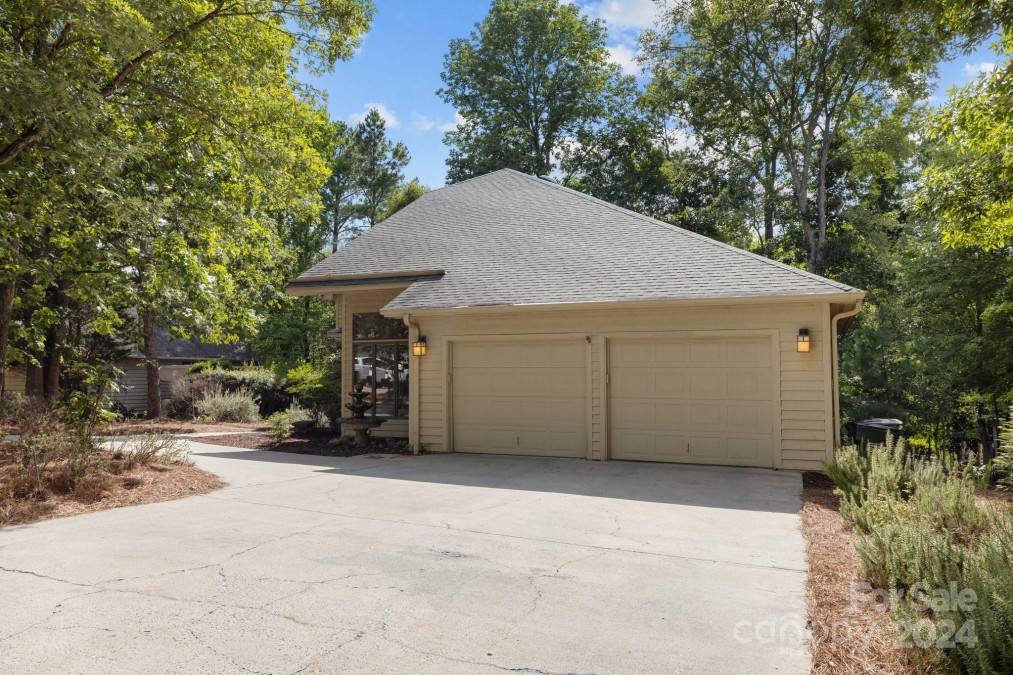 10034 Tepa Pl Tega Cay, SC 29708