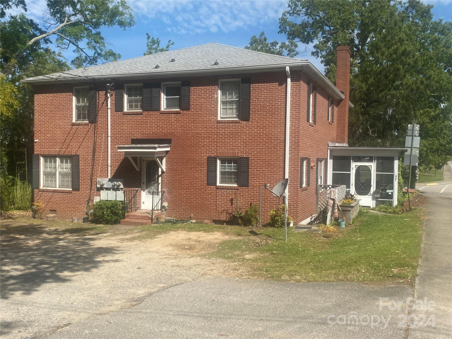 209 Chesterfield Ave Lancaster, SC 29720