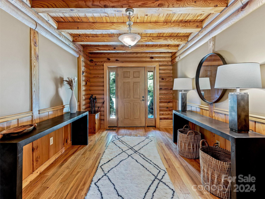 338 Fox Ridge Rd Lake Toxaway, NC 28747