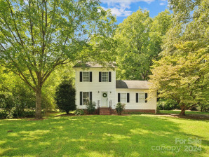 5828 Wilora Lake Rd Charlotte, NC 28212