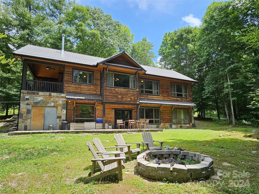 37 Green Briar Ln Green Mountain, NC 28740