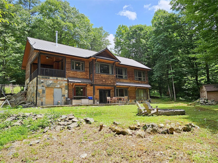 37 Green Briar Ln Green Mountain, NC 28740