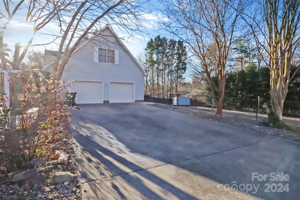 113 Cricket Creek Dr Rutherfordton, NC 28139