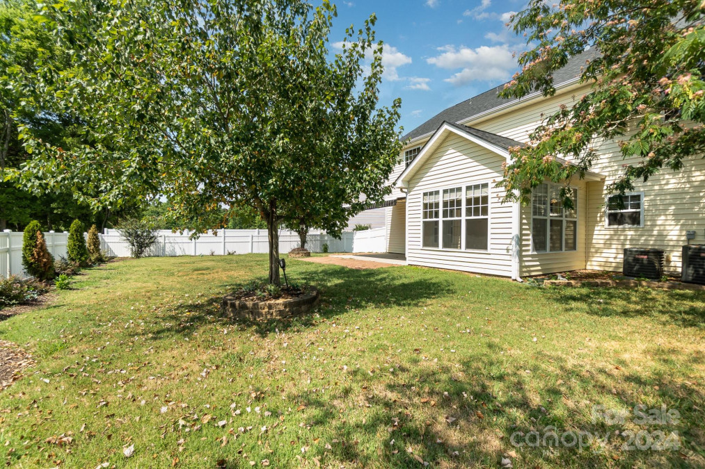 2001 Little Chapel Ln Indian Trail, NC 28079