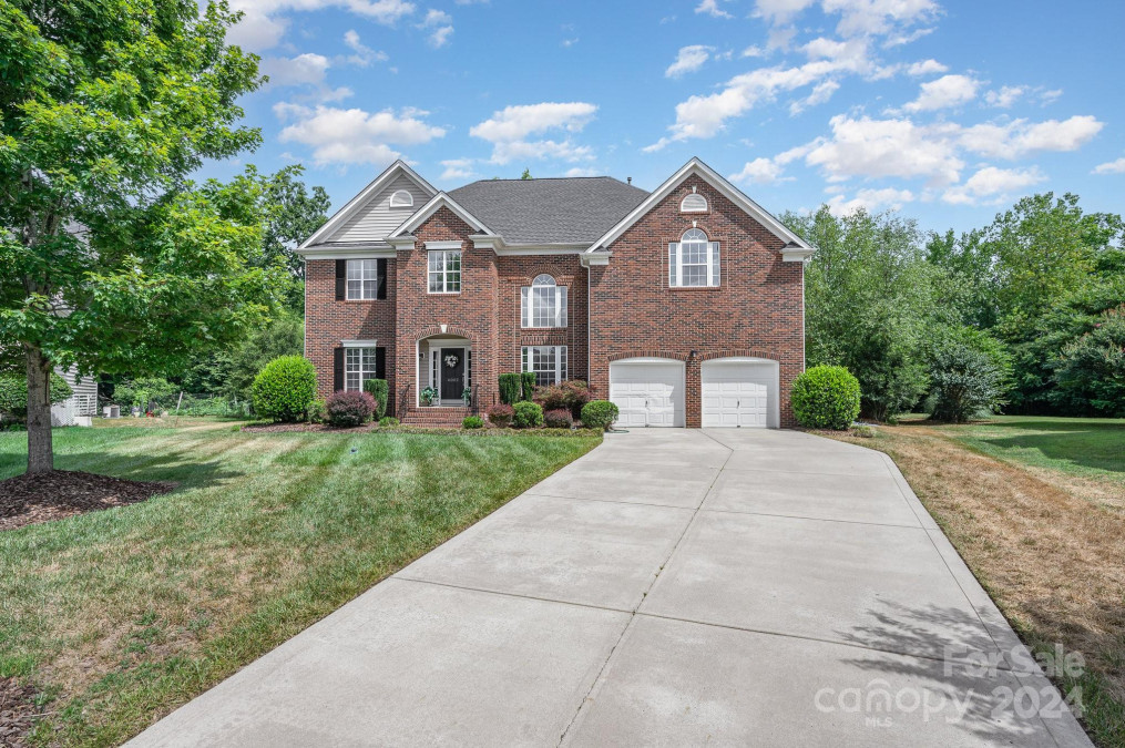 6002 The Meadows Ln Harrisburg, NC 28075