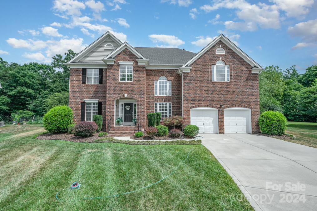 6002 The Meadows Ln Harrisburg, NC 28075