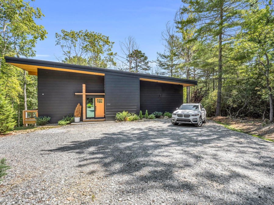 1761 Concept Dr Pisgah Forest, NC 28768