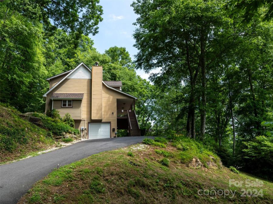 160 Turkey Hollow Ct Waynesville, NC 28785