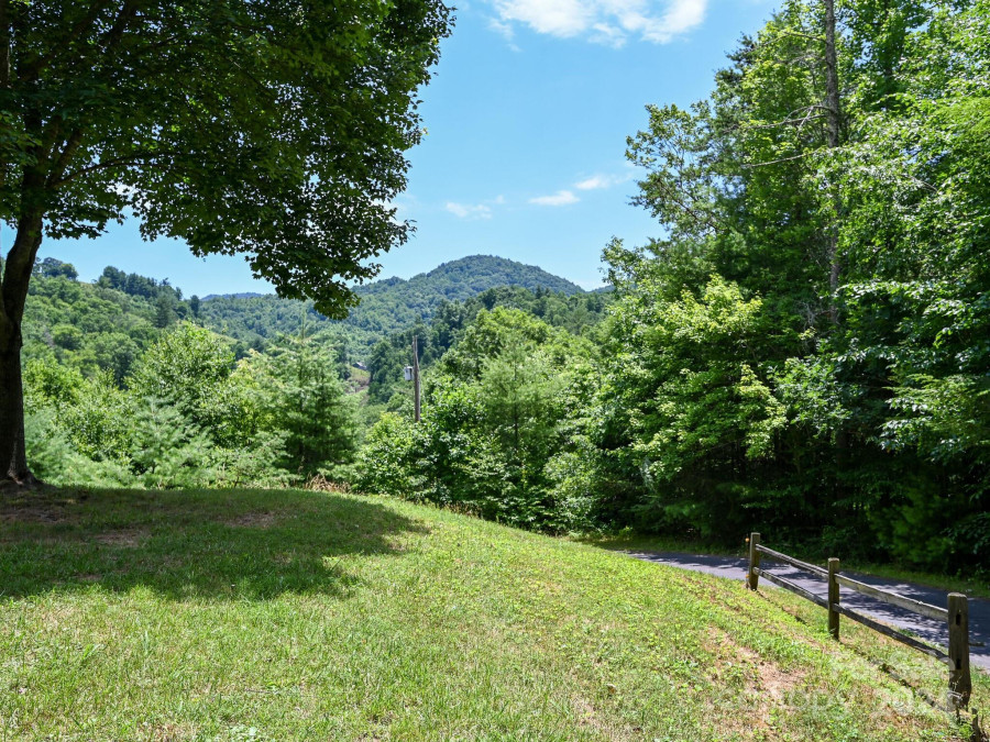 2939 Lonesome Mountain Rd Marshall, NC 28753