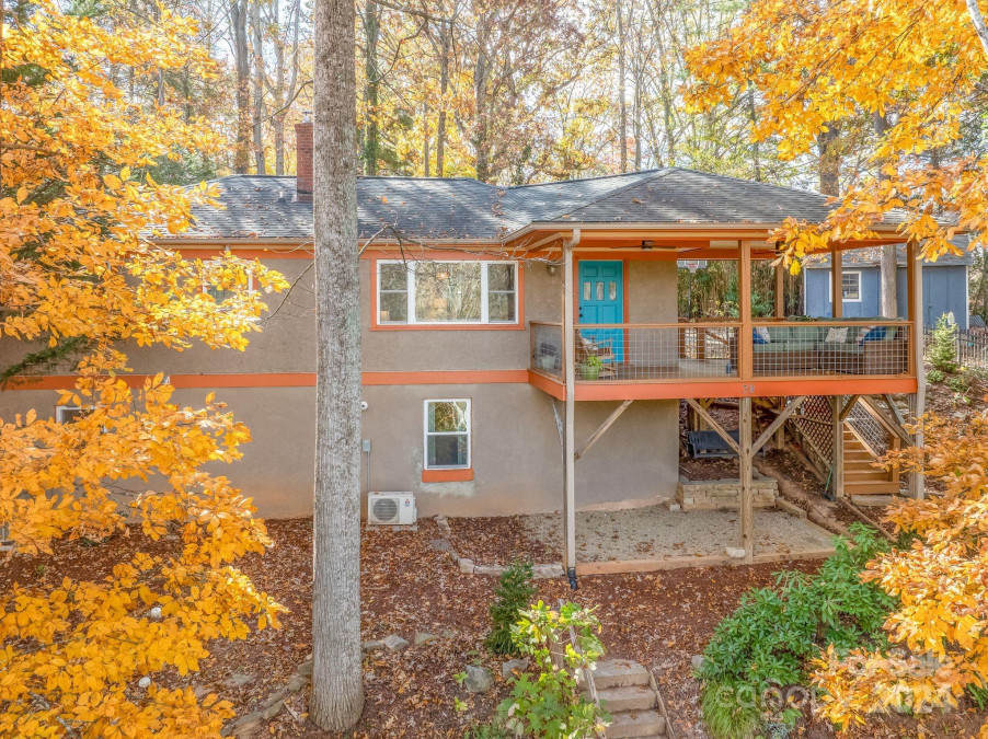 39 Hibriten Dr Asheville, NC 28801