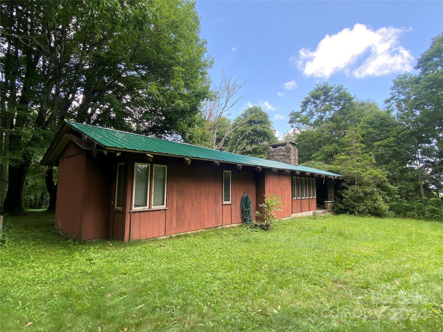 125 Octagon Pl Waynesville, NC 28786