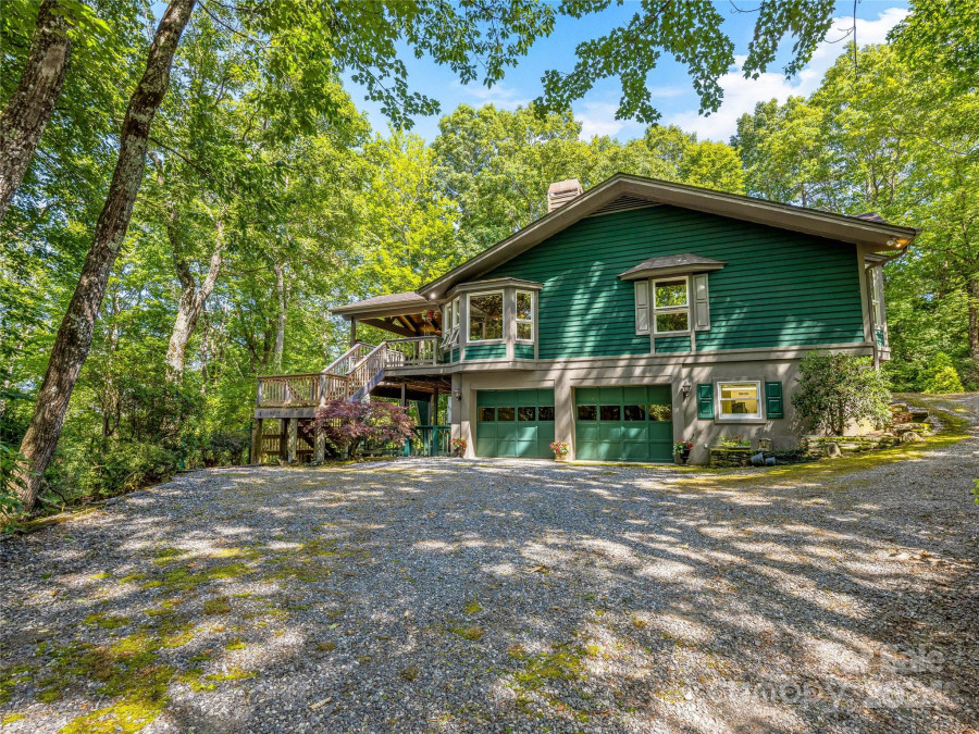 796 Hawk Mountain Rd Lake Toxaway, NC 28747