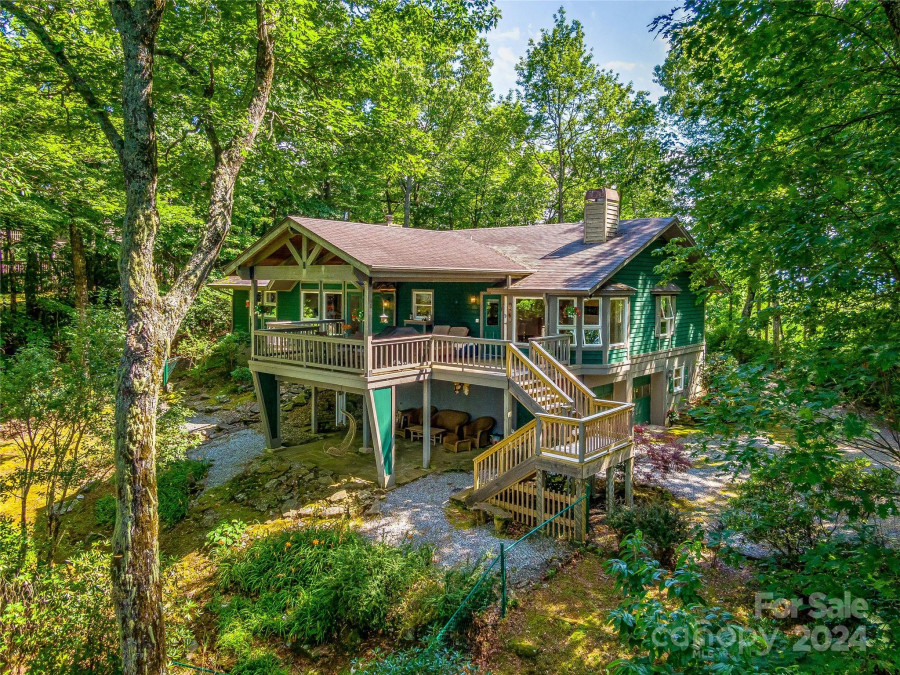 796 Hawk Mountain Rd Lake Toxaway, NC 28747