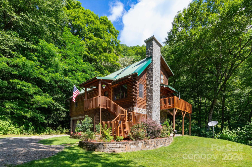 206 Buckeye Haven Rd Maggie Valley, NC 28751