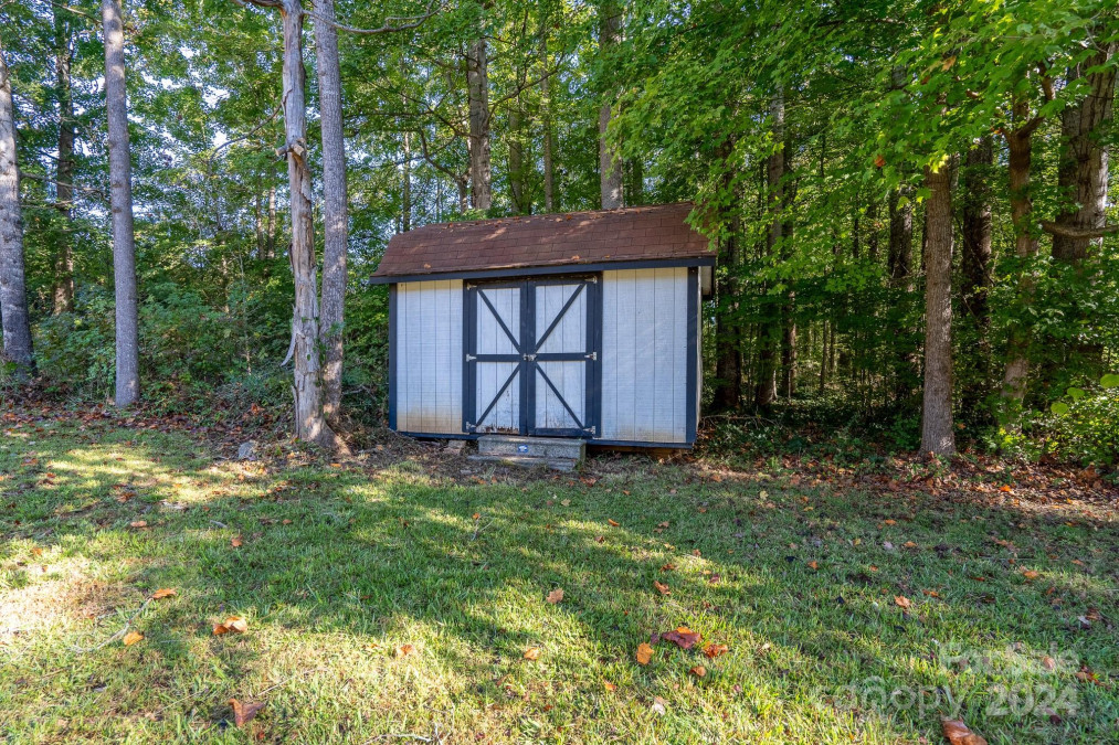 305 Woodhaven Dr China Grove, NC 28023