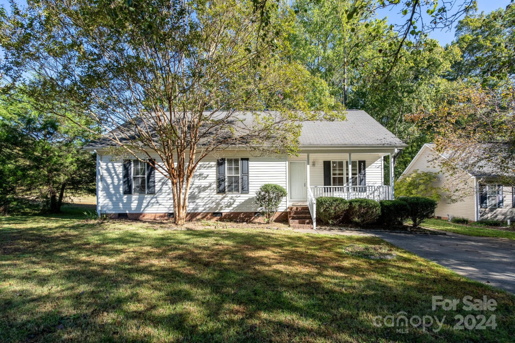 305 Woodhaven Dr China Grove, NC 28023