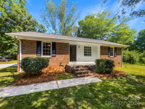 2361 Doc Holiday Cir Lancaster, SC 29720