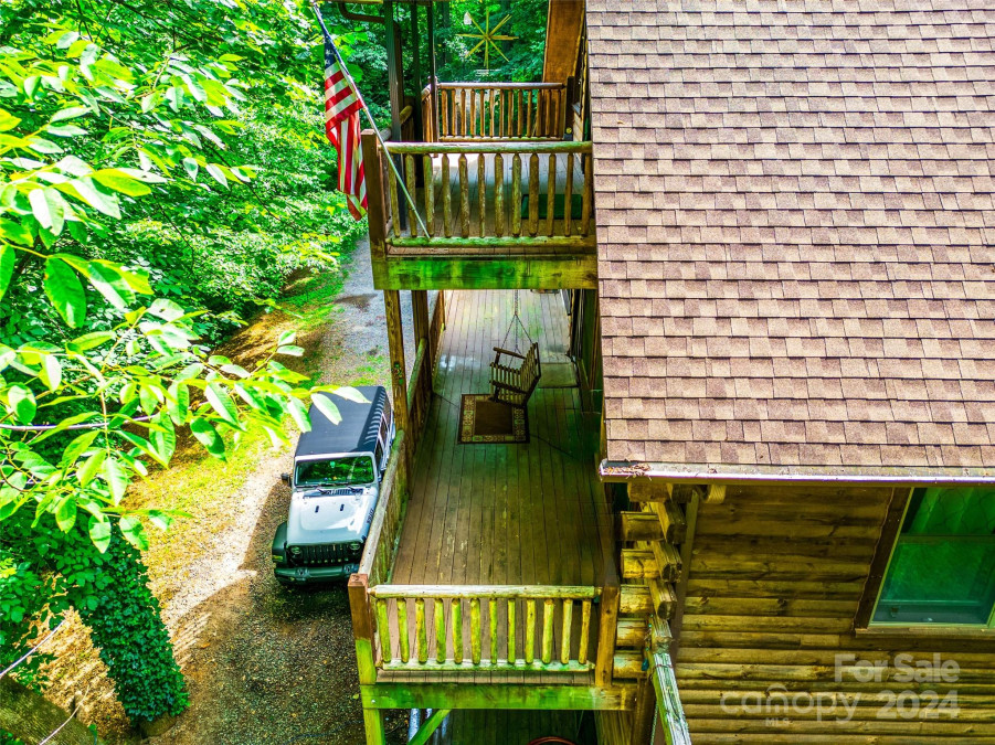 340 Henry Dingus Way Maggie Valley, NC 28751