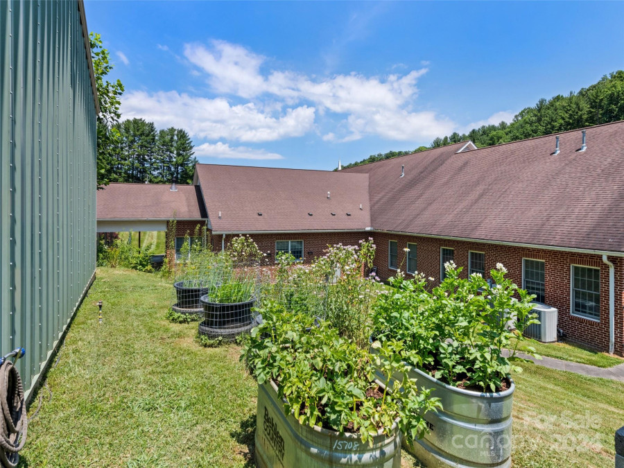 66 Bradley St Waynesville, NC 28786