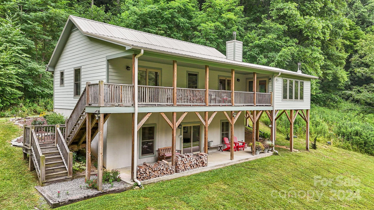 2316 Nc 63 Hw Hot Springs, NC 28743