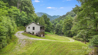 2316 Nc 63 Hw Hot Springs, NC 28743